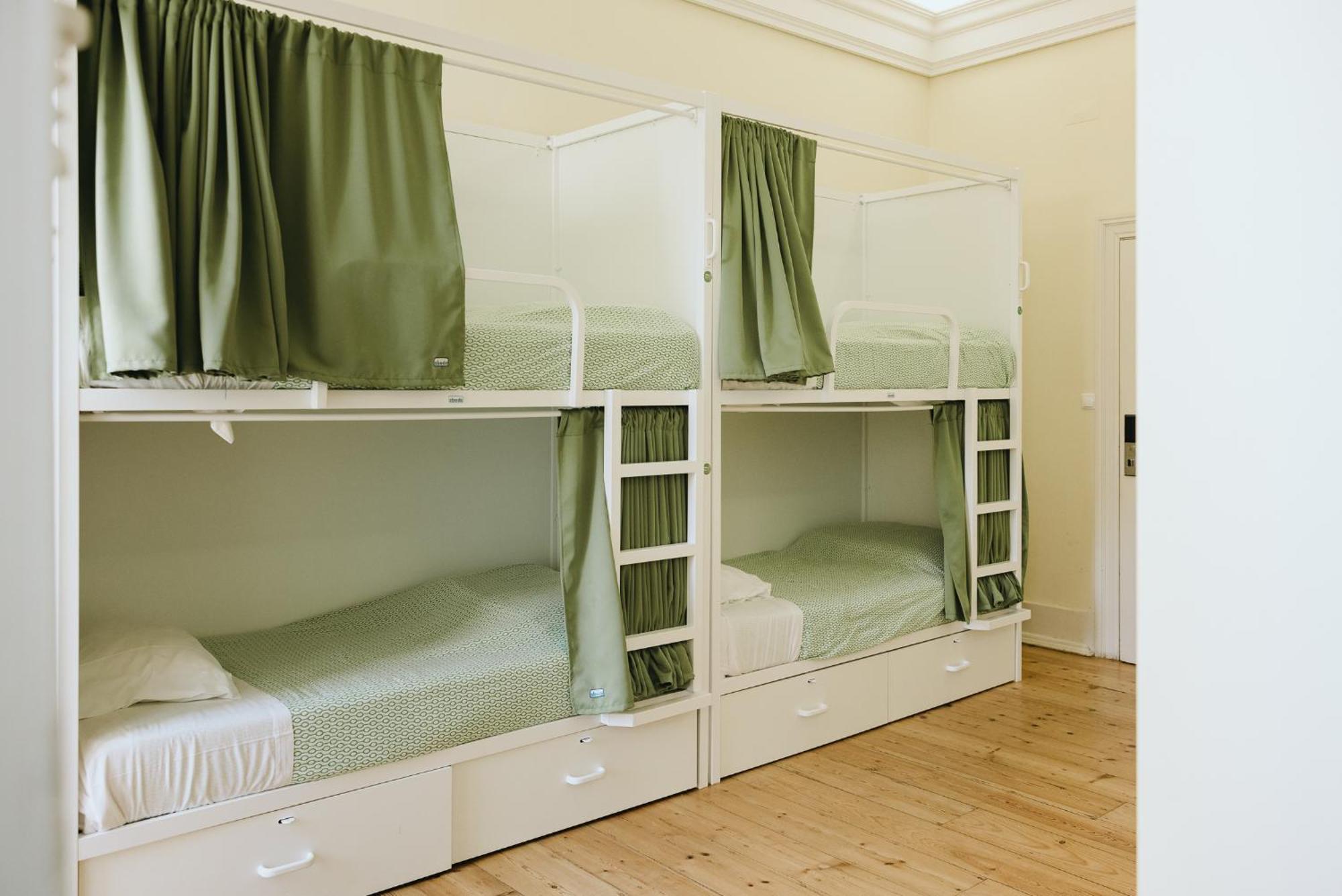 Lisb'on Hostel Lisbon